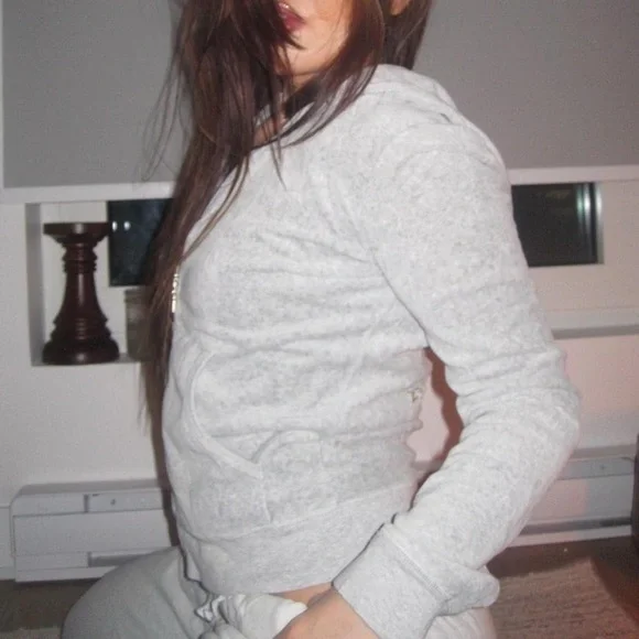 Y2K Juicy Couture grey tracksuit hoodie zip up gold crest 2000s hip hop style - Picture 5 of 9